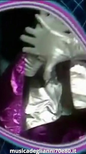 107K views · 2.4K reactions | Dee D. Jackson - Meteor Man - Top of the Pops - UK 1978 | Musica degli Anni 70 & 80 | Facebook