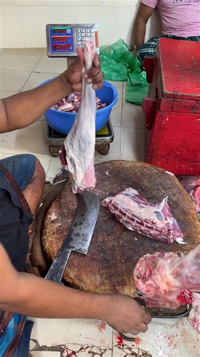 38K views · 246 reactions | Big mutton legs cutting and selling #goatmeatcutting #muttoncutting #goatcutting #meat #mutton #goat #reels | Meat And Fish Cutting | Facebook