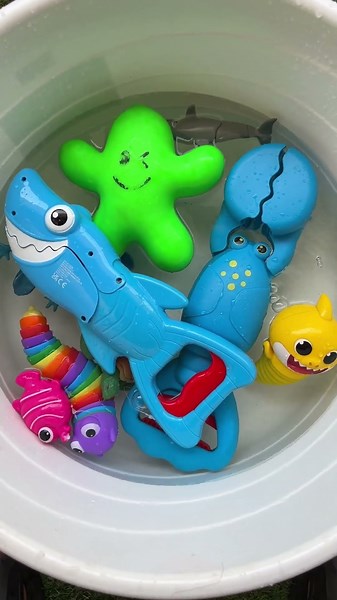 Learn Ocean Animals for Kids 🐠 | Fun Sea Animal Names & Facts with Toys | Toddler Learning Video
