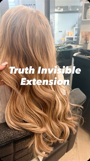 Rosita Munn Haarverlängerung | Keratinglättung| Hair on Instagram: "✨ Feines, dünnes Haar – aber trotzdem eine Traumhaarverlängerung? Ja, das geht. Hier siehst du extrem feines Haar und die Tressentechnik, die ich ursprünglich aus den USA & Irland kenne – die ich aber über Jahre weiterentwickelt, verfeinert und perfektioniert habe. 💎 Das Ergebnis: Truth Invisible Extensions Unsichtbar. Schonend. Luxuriös. ➡️ Mit nur drei Reihentressen und 120 g Haar entsteht dieses natürliche, volle Ergebnis –