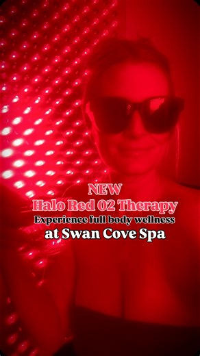 Chelsea | local mom w/ the shore scoop on Instagram: "If you like Salt Caves and the benefits of Red Light Therapy - then this NEW 👉🏼Halo-Red 02 Therapy is just what you need in your life to not only relax, feel warm but also feel better!❣️offered only at @swancovespa Elevate your wellness routine with this next level red light experience. Halo Red O2 Therapy combines red + near-infrared light with flowing oxygen infused with dry salt all in one warm, relaxing session designed to support full-