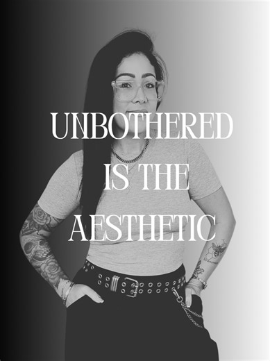 Comfort without compromise. Flattering. Easy. Zero fuss. This is the tee you’ll reach for on repeat. 👉 Grab yours before she’s gone Link in bio join the rebellion 💋 #babytee #ColiesBoutique #ootd #womensfashion #spicysociety