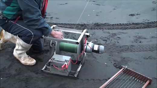 26K views · 128 reactions | Kite Fishing from the Beach! via : Paul's Fishing Systems | Blue Chum | Facebook