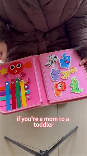 The perfect activity board for curious kids 🧐#fpy #busyboard #screenfreeplay #learningskills #toys