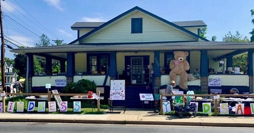 A kindness yard sale