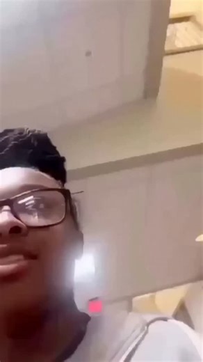 ‎رضا💎‎ | ‎فالو کنید @i_rza13 ژاپن از کاشی‌های پیزوالکتریک (Piezoelectric) استفاده می‌کند تا قدم‌های مردم را به انرژی برق تبدیل کند. این کاشی‌ها...‎ | Instagram