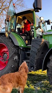 #johndeere #tractorlife #tracteur #girlpower #tractor #girltravel | Farmer girl
