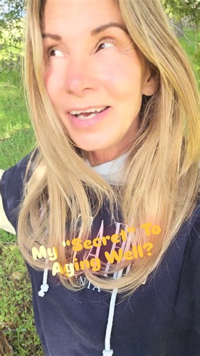 Robynn Lin Fredericks on Instagram: "My "secret" to aging well? It’s not a procedure. It’s not chasing every new trend. It’s prevention. And it starts with listening. I build my life around what the body has always recognized as safety and nourishment: • Morning & evening sunlight to anchor circadian biology • Grounding to reconnect the nervous system to Earth’s charge • Frequencies found in nature—not constant stimulation • Movement that feels supportive, not punishing • Seasonal, real foods th
