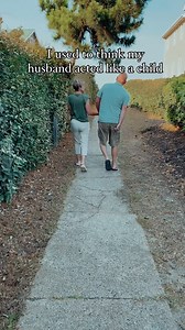 Here’s the hard truth 🫣 You’ll get what you focus on… … so FOCUS ON WHAT YOU WANT!🎯 Hi! I’m Michelle.I help women build healthy, fulfilling relationships with themselves, God, and a partner —whether that’s the one they have now or the one they hope to have in the future. 💕 And I’ve seen firsthand how changing your mindset can transform your life and your relationships! Science backs up the fact that our unconscious minds are designed to move us toward whatever we are focusing on, so if you ch