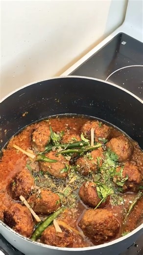 Kofta Curry Recipe // Delicious Meatballs With Gravy #koffta #meatballs #koftarecipe #spicygravy