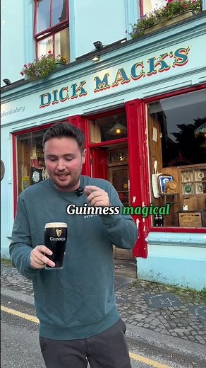Best Irish Pubs- Dick Macks, Dingle 🇮🇪
