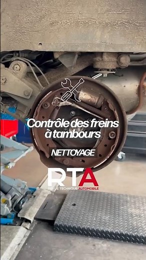 Contrôle des freins à tambours : nettoyage