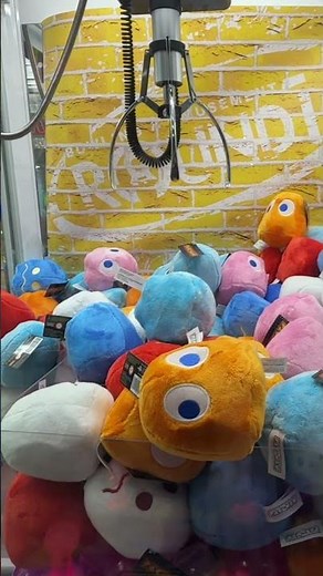 Winning an #inky from #pacman on a #clawmachine at #round1
