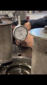 How to check cylinder liner protrusion on a mack mp7! #mack #mp7 #rebuild #bottomend #liners #piston