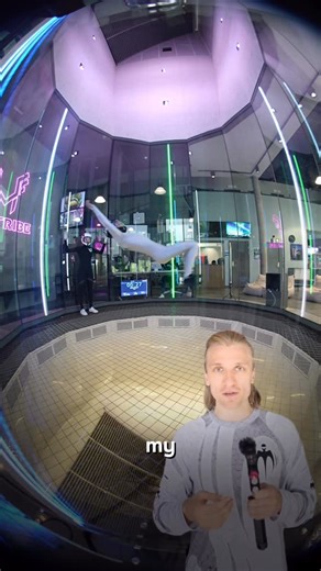 TunnelSport | Bodyflying school on Instagram: "The problem! Which way should you fly next!? In the “Snake” exercise, also known as the “Infinity” exercise or «eighth» exercise! The following principle applies: for example your left arm is always looking forward to direction you fly! Not understand !? Than watch video - i specially shaking my left arm that you see! Watch the video and see how I do it. This helps you lock in and remember the correct direction. Good wind for everyone today and alwa