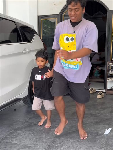 nyari permen di cetak pasir -