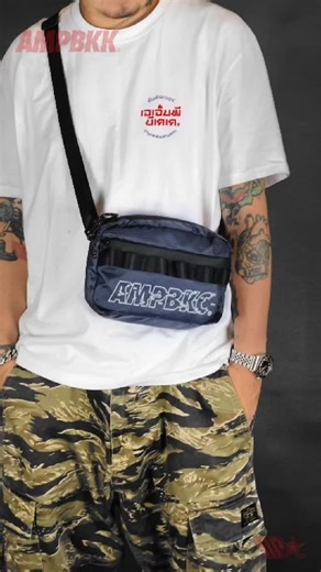 A.M.P. “LIQUID-NAVY” SHOULDER BAG --------- - เนื้อผ้า Ripstop(กันน้ำ) - ช่องหลักเปิดกว้างด้วยซิปกันน้ำ หยิบของสะดวก - ด้านในมีที่ห้อยกุญแจและช่องเล็กอีกหลายช่องสะดวกในการจัดเก็บของให้เป็นระเบียบ - ด้านหน้ามีช่องพร้อมซิปกันน้ำ และช่องคล้อง caribiner. - สายสะพายถอดเก็บได้ - ด้านหลังมีช่องเก็บสายสะพาย, ที่ห้อย caribiner, และหูร้อยเข็มขัด ใช้งานได้หลายรูปแบบ. - ลายสกรีนด้านหน้าเป็น Reflective *สินค้าไม่รวม caribiner* - Made from water-resistant Ripstop fabric - Main compartment with a wide opening 