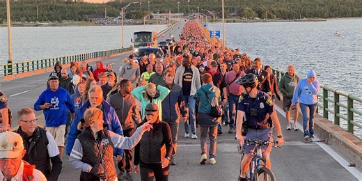 Now Desk: Russia adds 25 Americans to ‘Stop List,’ Michigan’s Labor Day tradition, and more