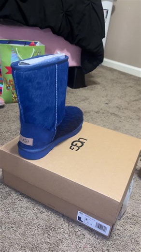 Where to Find UGGs with Bows — Fall Shoe Picks