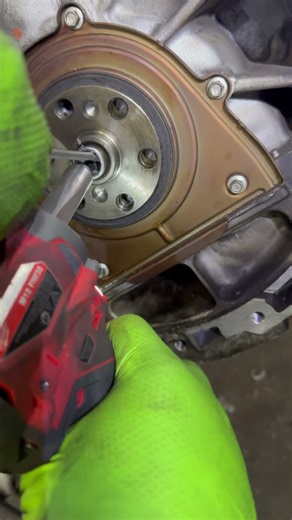 how to remove pilot bearing or flywheel without any tool #automobile #mechanic #trending #viral #tip