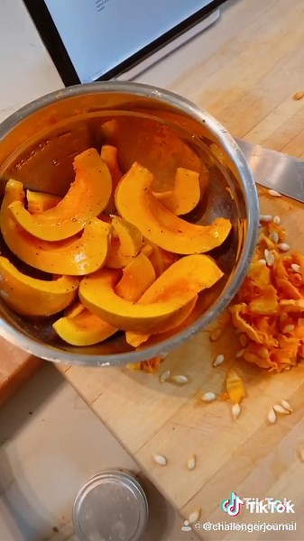 Harvesting and Roasting Fresh Koginut Squash Cooks