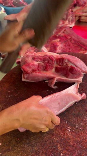 Market Pork Cutting | Fast & Efficient Method #butcherskills #meatmarket #cuttingskills #pork