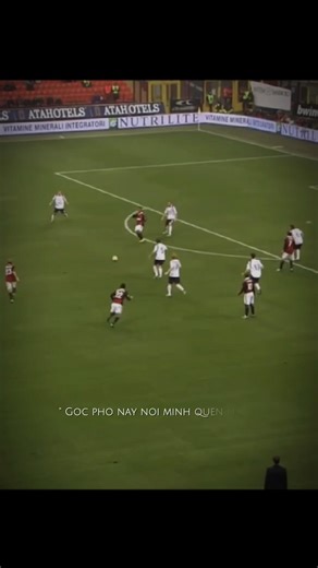 Alexandre Rodrigues da Silva (sinh ngày 2 tháng 9 năm 1989 tại Pato Branco, Paraná), được biết đến nhiều nhất với tên Alexandre Pato, là một tiền đạo người Brasil. Hiện anh đang thi đấu tại câu lạc bộ São Paulo tại Campeonato Brasileiro Série A. Biệt danh của anh,