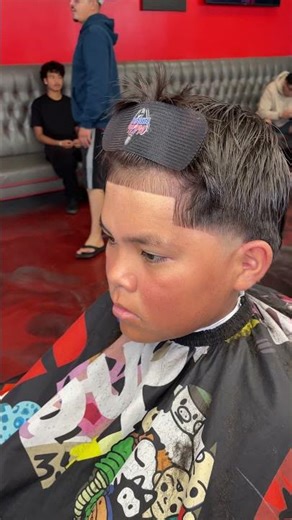 #barber #barbershop #fadehaircut #menshaircut #fade #menshairstyle #taperedcut