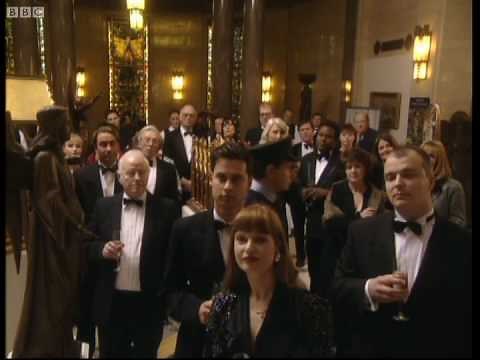 The gateway to Angel Islington - Neverwhere - BBC