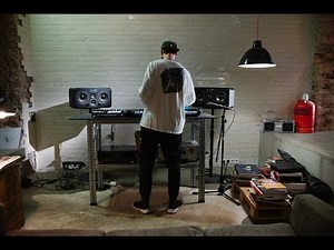 Building a track in realtime with NGHT DRPS | Native Instruments