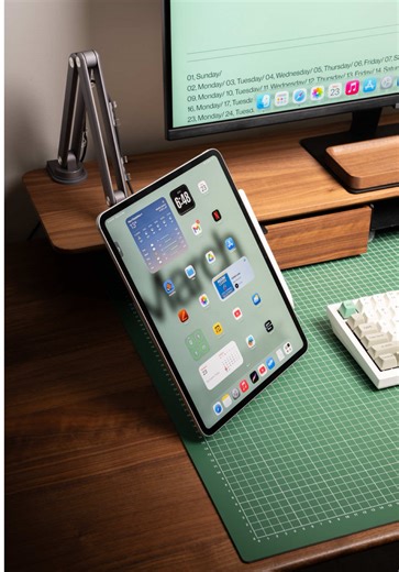Upgrading my setup with the Kuxiu X36 Pro Max This versatile iPad stand can be used in a number of ways including as a 2nd screen to your setup or as a drawing pad for your more creative edits😉 #setup #desk #desksetup #iphone #iphone17