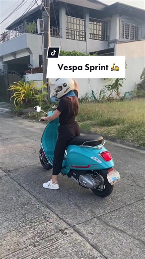 Vespa Sprint: Tips for Driving a Vespa like a Pro