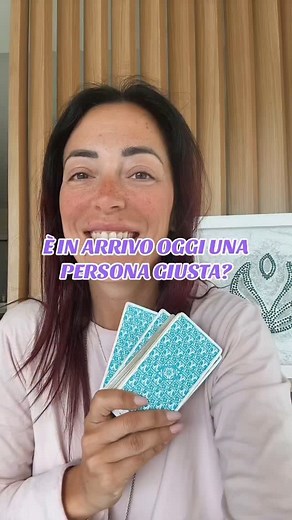 4.9K views · 375 reactions | Iscriviti in accademia per scoprirlo! il modo più divertente curiosare nella tua vita sentimentale! Https://accademia.luceverdesmeraldo.com #luceverdesmeraldo #coach #love #tarocchionline #tarocchiinterattivi #spirituality | Luce Verde Smeraldo di Līlā Simona De Luccia | Facebook