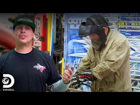 Fabricating parts for a '49 Cadillac in the shop | Texas Metal | Discovery in Spanish