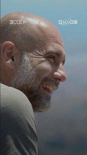 👀 T'agradaria que Pep Guardiola tornés al Barça? #NouClam3Cat #fcbarcelona #català #Barça #Som3Cat