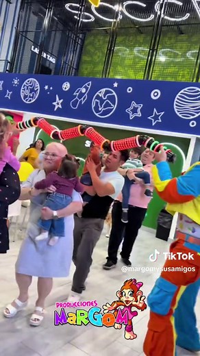 Mickey Mouse Safari Show Experience