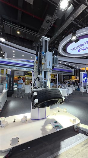 Robotic Arm Lifts Car Tire | Power & Precision in Action 🚗🤖