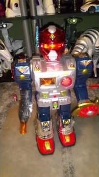 Universal Fighter V 5 robot (power destroyer)