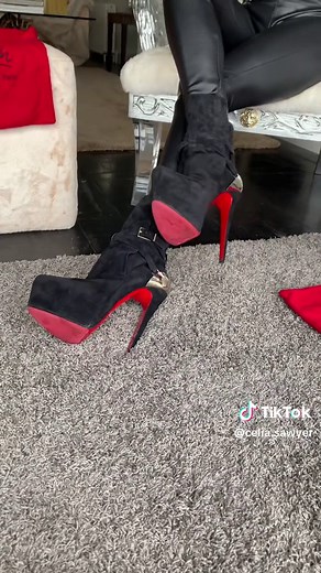 Vente de mes magnifiques chaussures de Four Rooms