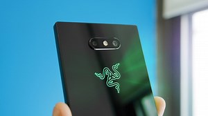 The Razer Phone 2 Has Better Cameras, Water Resistance and Wireless Charging