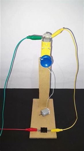 DIY Gear Motor Crane Lowers Load Safely | Controlled Descent Pulley | Science Fair Physics Model