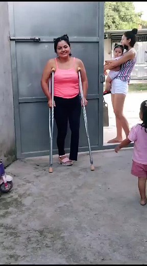 Kelly Shows Her Inspiring Mobility Journey