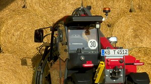 ✨ Weidemann T4512 ✨ The compact Weidemann Telehandler T4512 is unique in its combination of lifting height, width and machine performance: With a lifting height of 4.5 m, a wide range of stacking and loading tasks can be completed. Thus, it can also easily overcome most side panels. www.weidemannireland.com/telehandler/weidemann-t4512/ | Weidemann Ireland