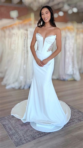 ✨ We want to know… which wedding dress would YOU choose? From romantic lace to sleek satin, couture ball gowns to modern minimalist silhouettes, we’re showing five stunning bridal styles that fit every bride’s vibe. Comment your favorite and tell us your dream wedding aesthetic! 💍🤍 • • #modernbride #bridal #bride #bridalstyle #wedding #phoenix #phoenixbride #weddingdress #arizona #vivienneatelier #wedding #bridalboutique #phoenixaz #weddingday #weddinginspo #2027bride #2026bride #vestidodenovi