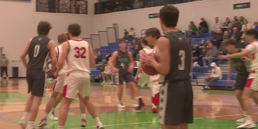 Maple River boys basketball picks up win against St. Clair