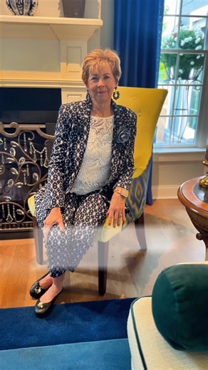 Since 1969, Decorating Den has been bringing spaces to life. Starting with window treatments and venturing into full-room transformations. ✨ At Lloyd Design, we do it all. We put it all together. We make it all flow and shine beautifully making you feel amazing in your space. If you’re in need of a room makeover, send us a message or give us a call. We would love to help you out. No project is too big or too small. We handle it all. ❤️ | The Lloyd Design Team by Decorating Den Interiors