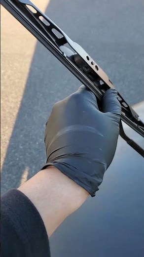 ワイパー交換 簡単 オススメ ブレードごと 軽自動車 スズキ ワゴンR 簡単にできます。