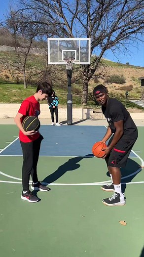 702K views · 8K reactions | Star Wars trivia! 鷺 #thaddboii #trivia #starwars #quiz #palace #parents #reels | Wafellow | Facebook