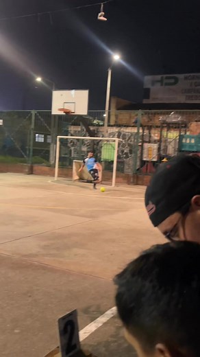 35 reactions | Lo mando a pasear y lo bajo ⚽️ | Nico Romero | Facebook