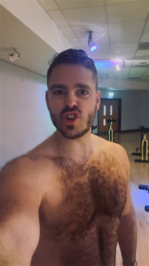 - The weekend is here everyone… Thank you so much for the haircut Auntie Liz, you’ve done an incredible job as always Elizabeth Hancock! 💇‍♂️❤️ Have a good one everybody, sending my love and best wishes! ❤️ #weekend #haircut #auntieliz #HaveAGoodOne #sendingmylove | Phil Bruce